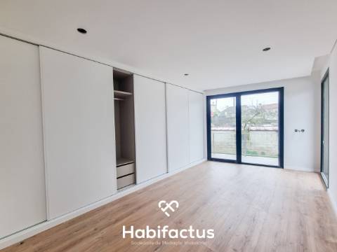 Moradia geminada T3 em construção, em Rebordinho  - Viseu