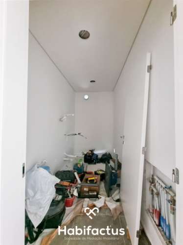 Moradia geminada T3 em construção, em Rebordinho  - Viseu