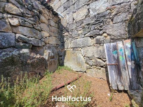 Moradia em Pedra – Moinhos, Senhorim | Nelas