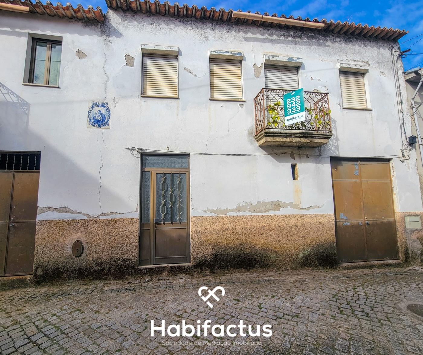 Moradia de Pedra T2 + 1 em Parada