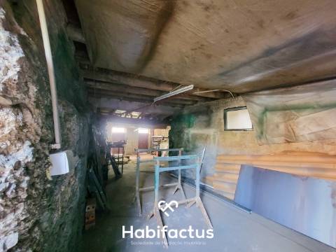 Moradia de Pedra T2 + 1 em Parada