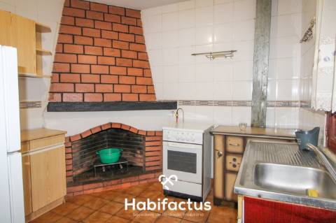 Moradia T3 para Remodelar à venda em Silgueiros - Viseu