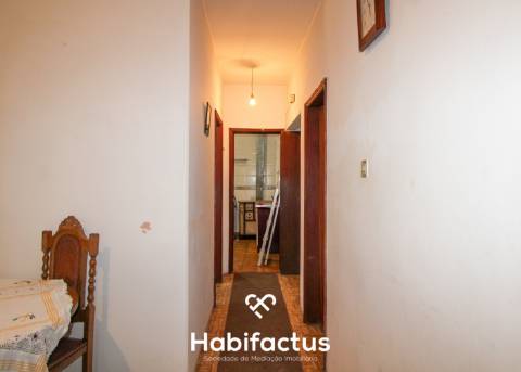 Moradia T3 para Remodelar à venda em Silgueiros - Viseu