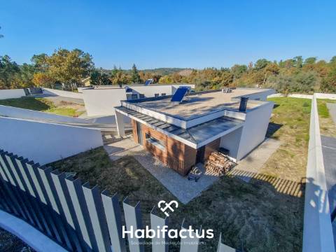 Moradia Térrea Isolada T4 em Couto de Cima- Viseu