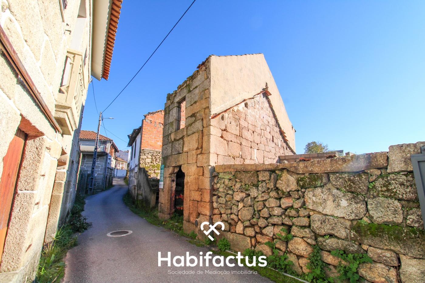 Moradia T4 em pedra - Tondela