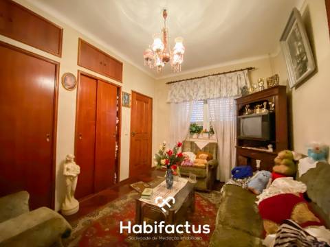 Moradia para venda com Dois Andares Independentes no Centro de Mangualde – Viseu - Ideal para Invest