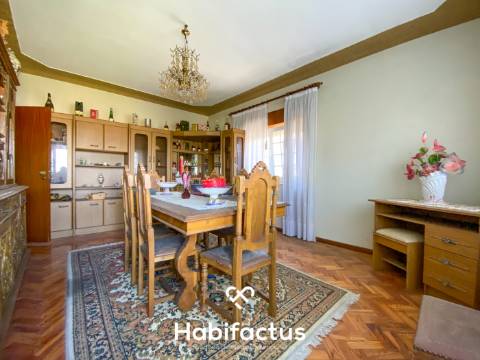 Moradia para venda com Dois Andares Independentes no Centro de Mangualde – Viseu - Ideal para Invest