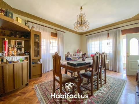 Moradia para venda com Dois Andares Independentes no Centro de Mangualde – Viseu - Ideal para Invest