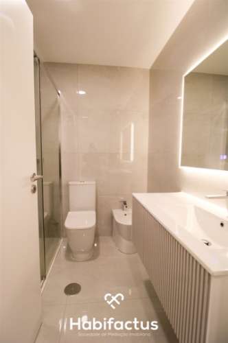 Apartamento T3 totalmente remodelado junto ao centro de Viseu