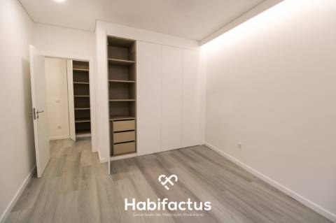 Apartamento T3 totalmente remodelado junto ao centro de Viseu