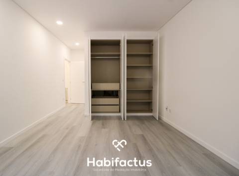 Apartamento T3 totalmente remodelado junto ao centro de Viseu