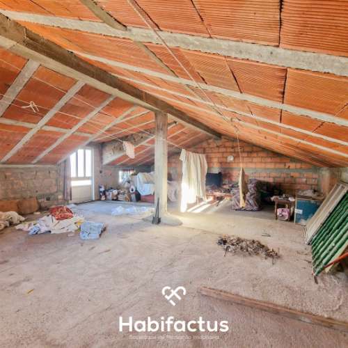 Moradia para remodelar para venda em Viseu