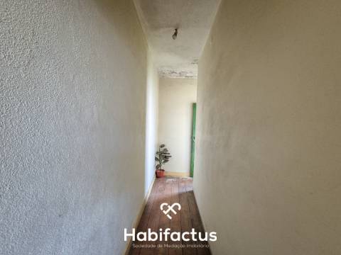 Moradia para remodelar para venda em Viseu