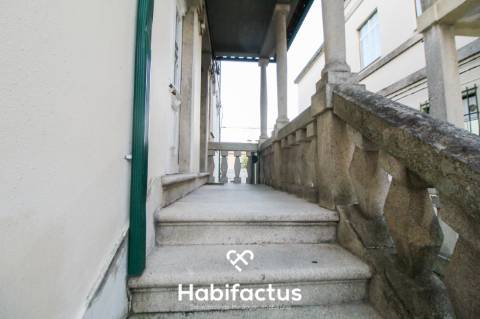 Andar Moradia T6 na Avenida Alberto Sampaio - Centro de Viseu