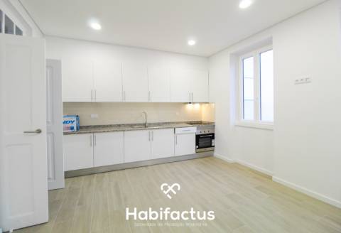 Andar Moradia T6 na Avenida Alberto Sampaio - Centro de Viseu