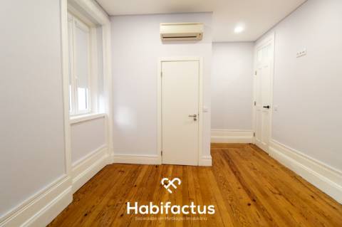 Andar Moradia T6 na Avenida Alberto Sampaio - Centro de Viseu