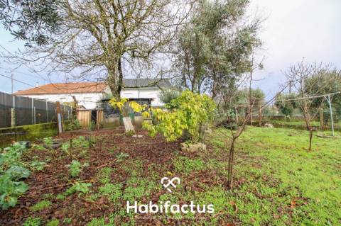 Moradia T3 com terreno em Samorim - Sátão