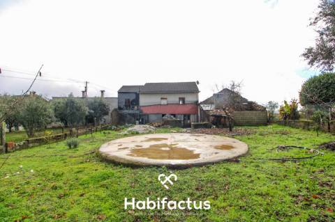 Moradia T3 com terreno em Samorim - Sátão