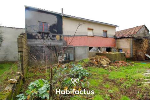 Moradia T3 com terreno em Samorim - Sátão