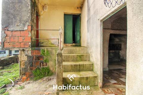 Moradia T3 com terreno em Samorim - Sátão