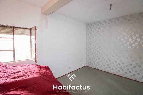 Moradia T3 com terreno em Samorim - Sátão