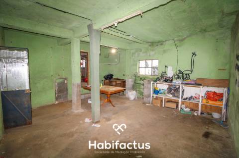 Moradia T3 com terreno em Samorim - Sátão