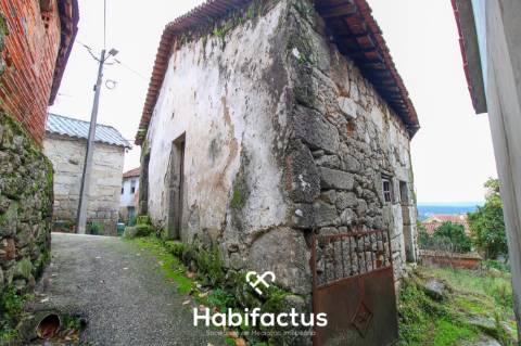 Casa em Pedra - Tondela