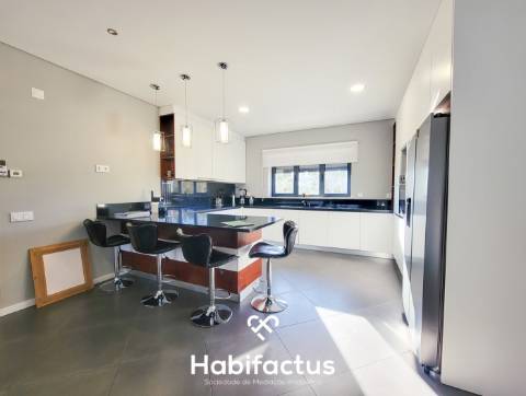 Moradia Isolada T4 em Água Levada – Mangualde