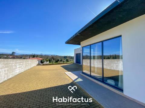 Moradia Isolada T4 em Água Levada – Mangualde