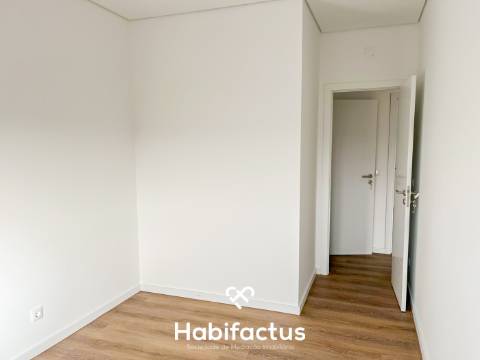 Apartamento T2 remodelado para venda em Viseu