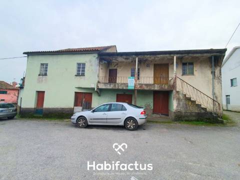 Moradia Isolada T5 para Reconstrução | Parada – Carregal do Sal