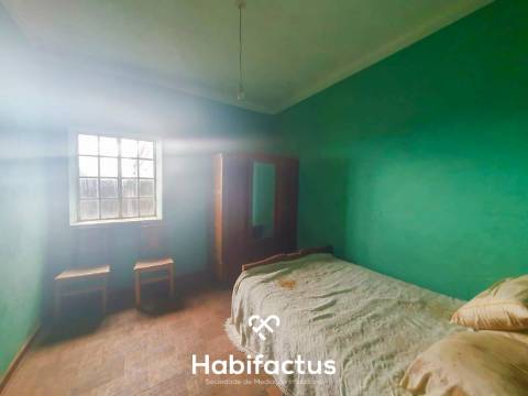 Moradia Isolada T5 para Reconstrução | Parada – Carregal do Sal