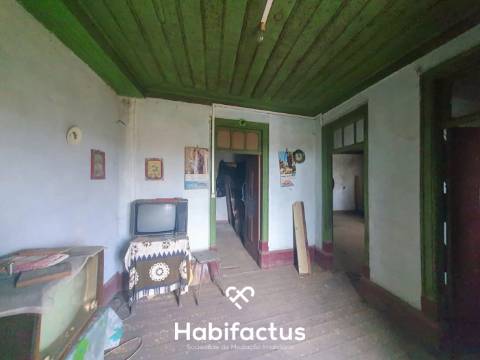 Moradia Isolada T5 para Reconstrução | Parada – Carregal do Sal