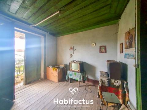 Moradia Isolada T5 para Reconstrução | Parada – Carregal do Sal