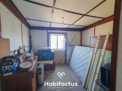 Moradia T3 à venda para Renovação em Paranhos da Beira - Seia