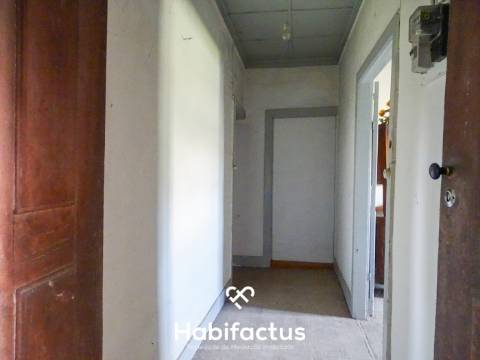 Moradia T3 para Remodelar – Campo de Besteiros, Tondela