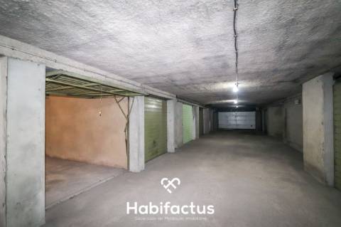 Apartamento T3 com garagem à venda no centro da cidade.