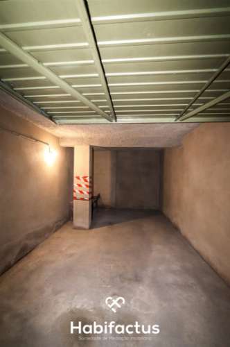 Apartamento T3 com garagem à venda no centro da cidade.