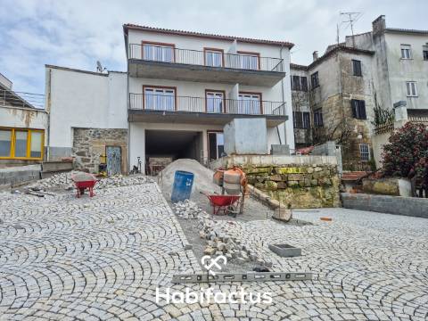 Apartamento T1 à venda na zona histórica de Viseu