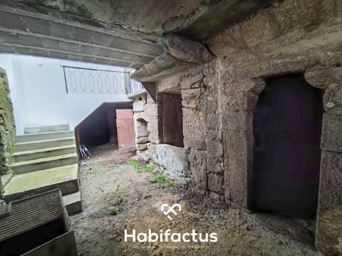 Moradia T2 reconstruída em Viseu