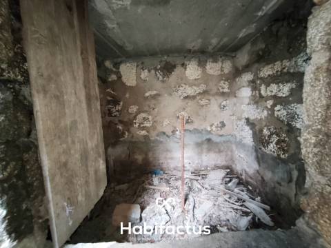 Moradia T2 reconstruída em Viseu