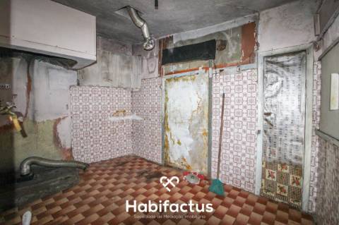 Moradia devoluta para venda em marzovelos - Viseu