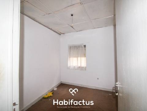 Moradia devoluta para venda em marzovelos - Viseu