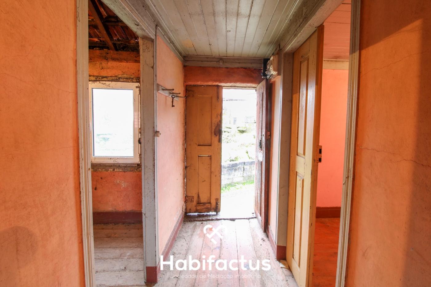 Duas Moradias para Remodelação em Coelhoso, Tondela