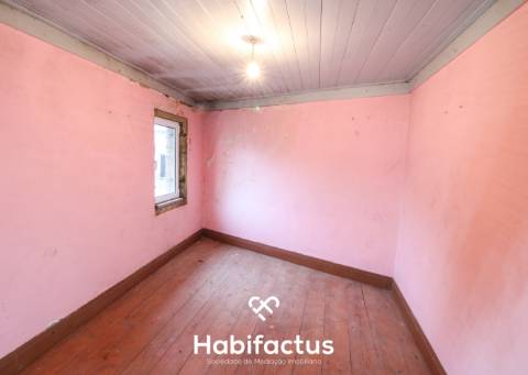 Duas Moradias para Remodelação em Coelhoso, Tondela