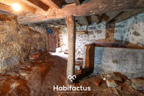 Duas Moradias para Remodelação em Coelhoso, Tondela