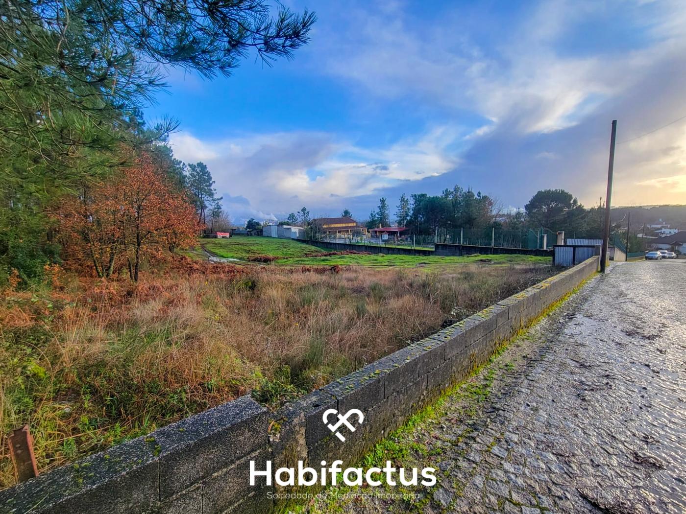 Terreno Rústico- 2.158 m2, á venda em Pinheiro Baixo, Mangualde - Viseu
