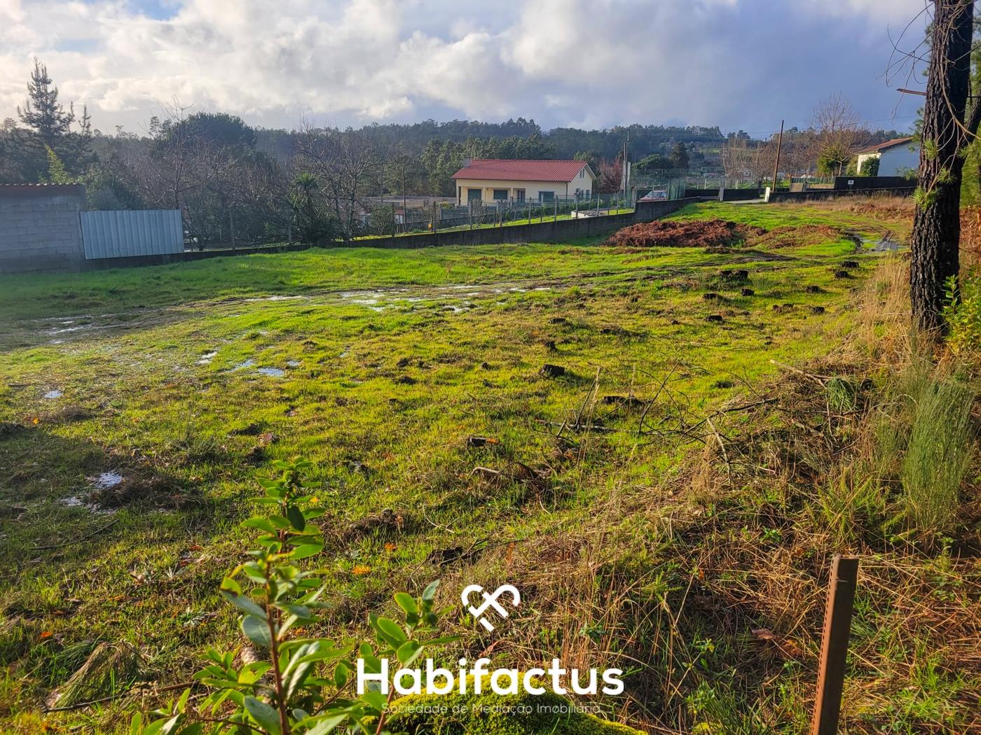 Terreno Rústico- 2.158 m2, á venda em Pinheiro Baixo, Mangualde - Viseu