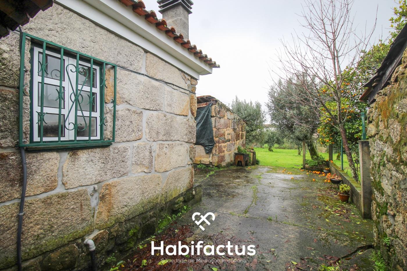 Moradia de pedra para venda T1+2 em Pedras Ruivas – Seixo da Beira - Oliveira do Hospital