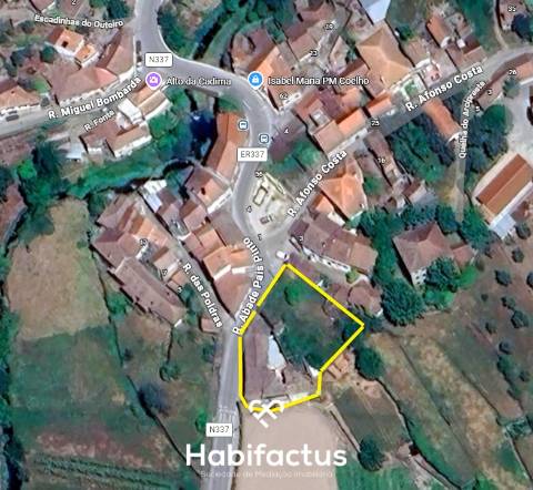 Moradia Nobre T3 Isolada, Abrasonada para Reconstrução Total, á venda em Beijós - Carregal do Sal
